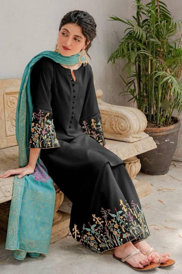 PURE LAWN 3PC EMBROIDERED(Replica BAROQUE)